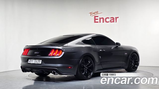 Ford Mustang 2016 — photo 2