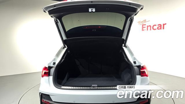 Audi Q3 2024 — photo 24