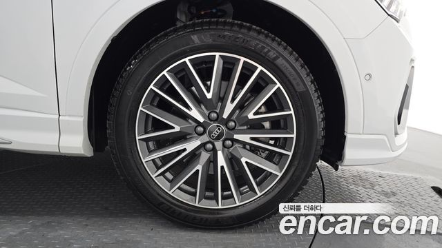 Audi Q3 2024 — photo 7