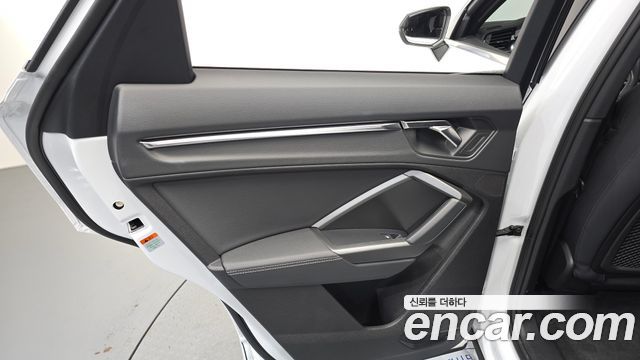 Audi Q3 2024 — photo 15