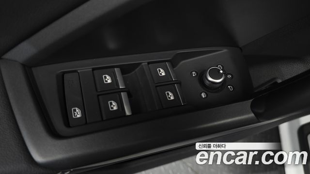 Audi Q3 2024 — photo 28