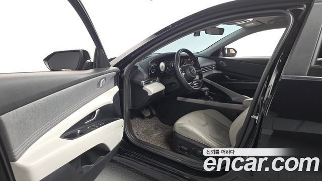 Hyundai AVANTE 2021 — photo 13