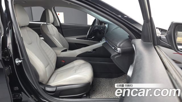 Hyundai AVANTE 2021 — photo 17
