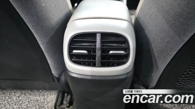 Hyundai AVANTE 2021 — photo 31