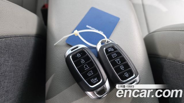 Hyundai AVANTE 2021 — photo 32