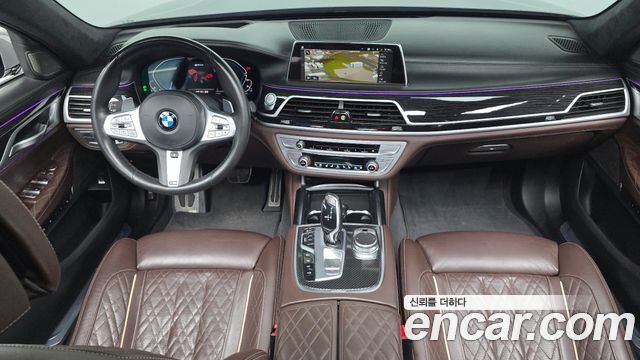 BMW 7-Series 2021 — photo 10