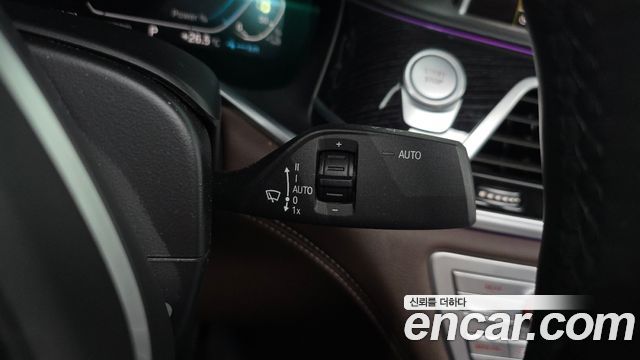 BMW 7-Series 2021 — photo 31
