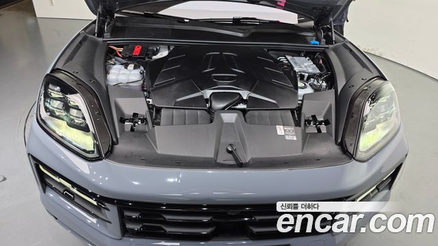 Porsche Cayenne 2025 — photo 6