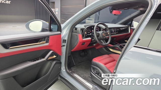 Porsche Cayenne 2025 — photo 10