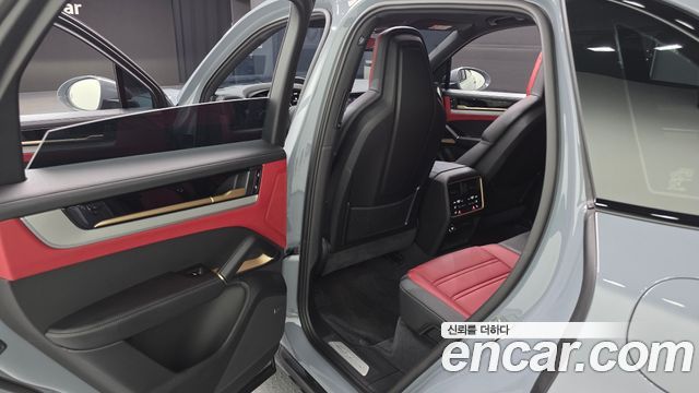 Porsche Cayenne 2025 — photo 11
