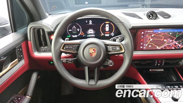 Porsche Cayenne 2025 — photo 12