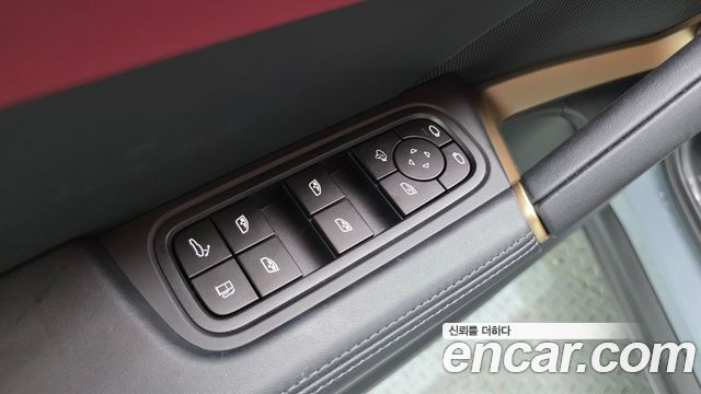 Porsche Cayenne 2025 — photo 13