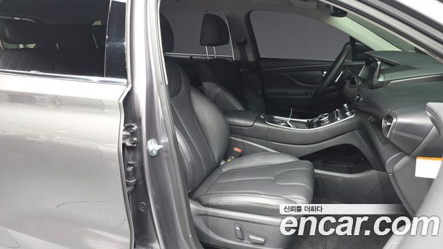 Hyundai Santafe 2023 — photo 17