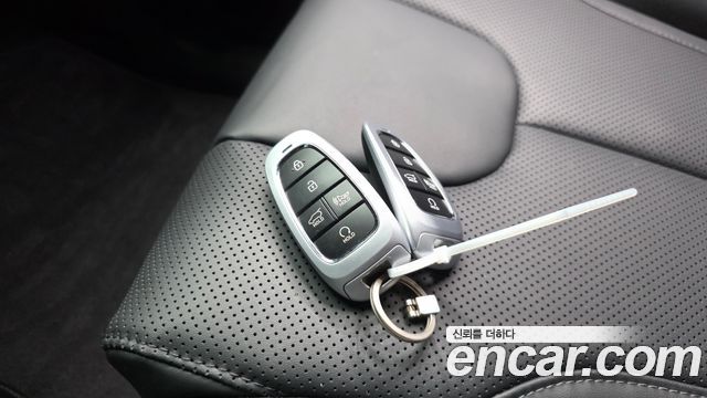 Hyundai Santafe 2023 — photo 35