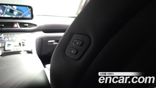 Hyundai Santafe 2023 — photo 36