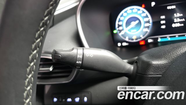 Hyundai Santafe 2023 — photo 39