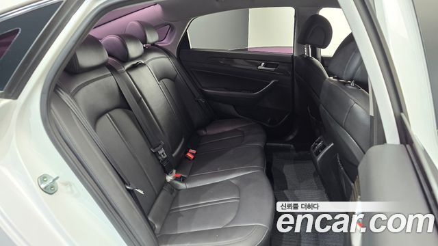 Hyundai Sonata 2015 — photo 17