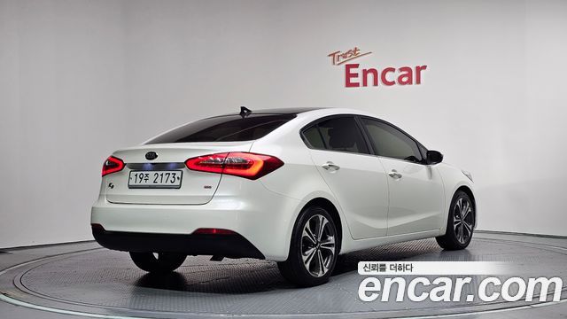 Kia K3 2013 — photo 2