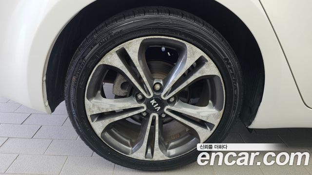 Kia K3 2013 — photo 5