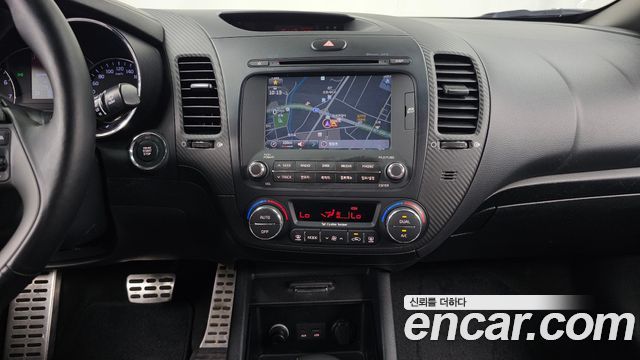 Kia K3 2013 — photo 16
