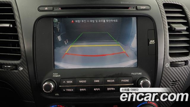 Kia K3 2013 — photo 17