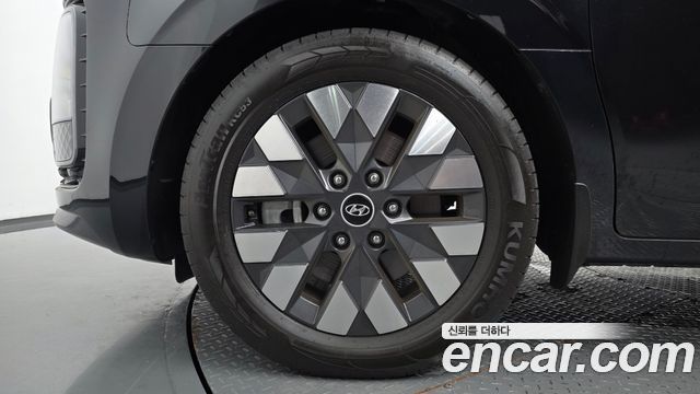 Hyundai Staria 2022 — photo 5