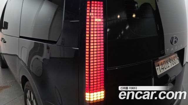 Hyundai Staria 2022 — photo 9
