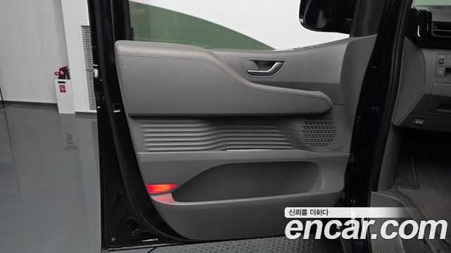 Hyundai Staria 2022 — photo 15