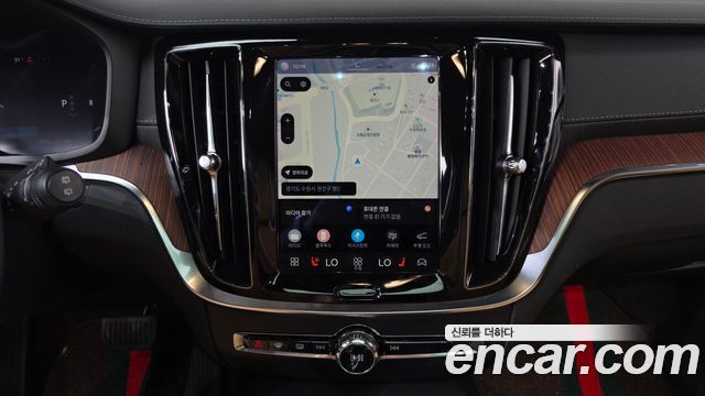 Volvo V60 2024 — photo 18