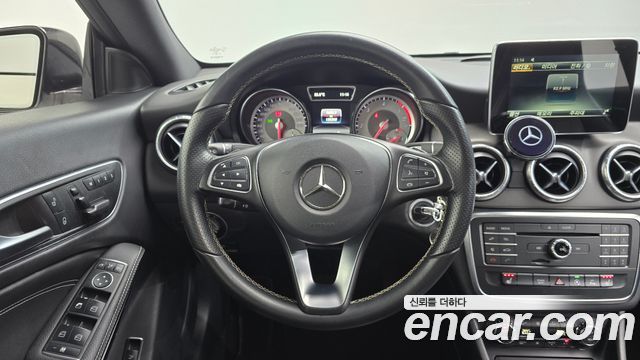 Mercedes-Benz CLA-Class 2016 — photo 13