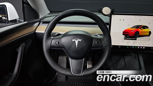 Tesla Model Y 2023 — photo 18