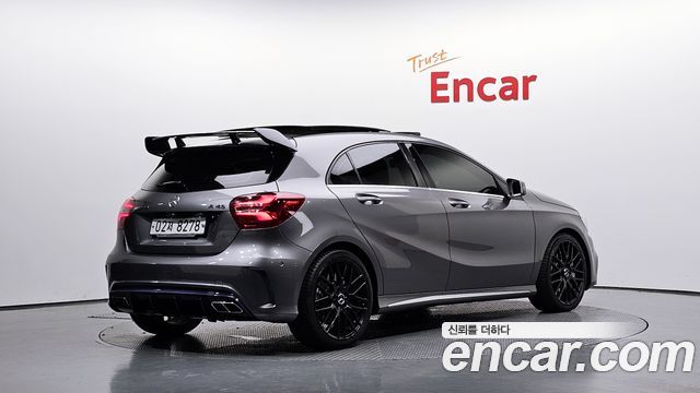 Mercedes-Benz A-Class 2018 — photo 2