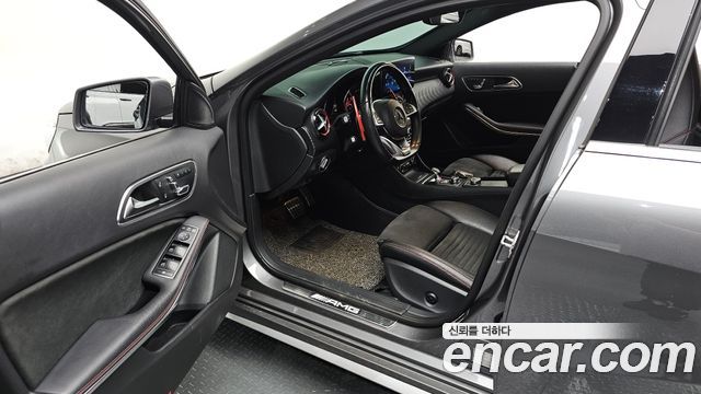 Mercedes-Benz A-Class 2018 — photo 10