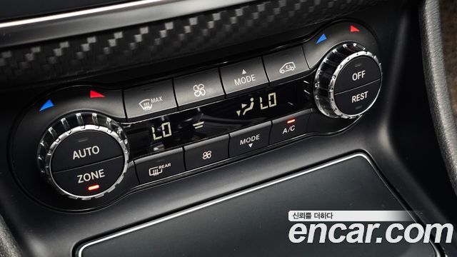 Mercedes-Benz A-Class 2018 — photo 19