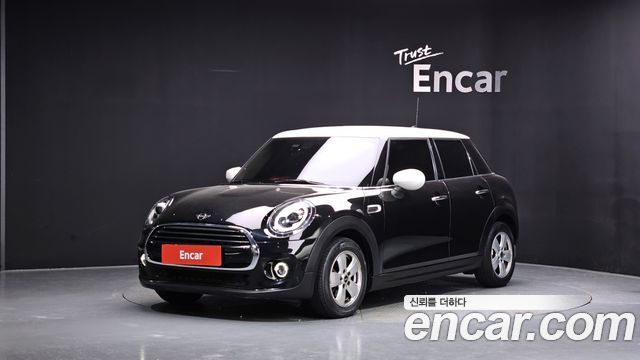 Mini Cooper 2021 — photo 1