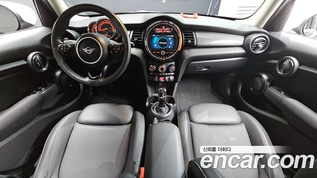 Mini Cooper 2021 — photo 10