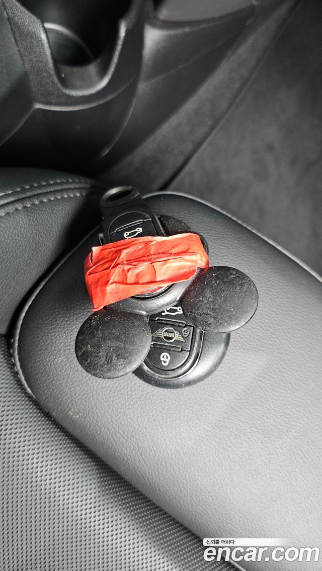 Mini Cooper 2021 — photo 29