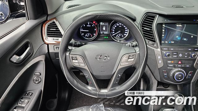 Hyundai Santafe 2016 — photo 13