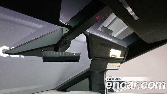 Tesla Cybertruck 2026 — photo 19