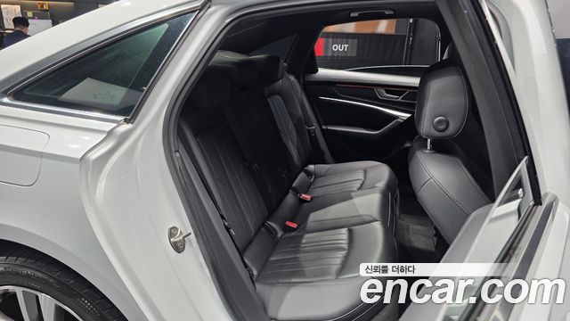 Audi A6 2023 — photo 17