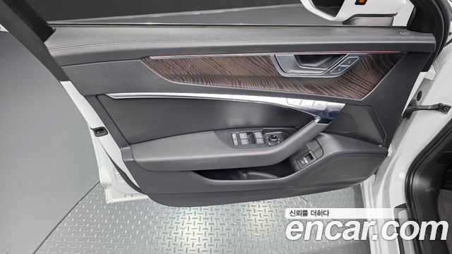 Audi A6 2023 — photo 14