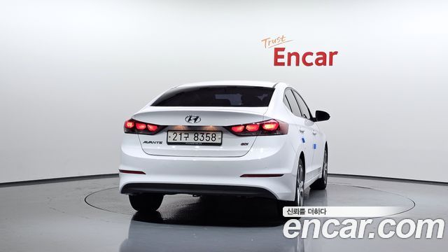 Hyundai AVANTE 2017 — photo 4