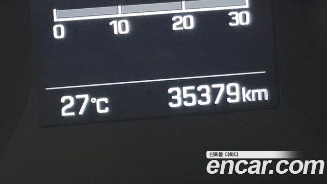 Hyundai AVANTE 2017 — photo 20