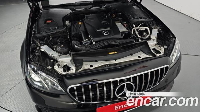 Mercedes-Benz E-Class 2019 — photo 6