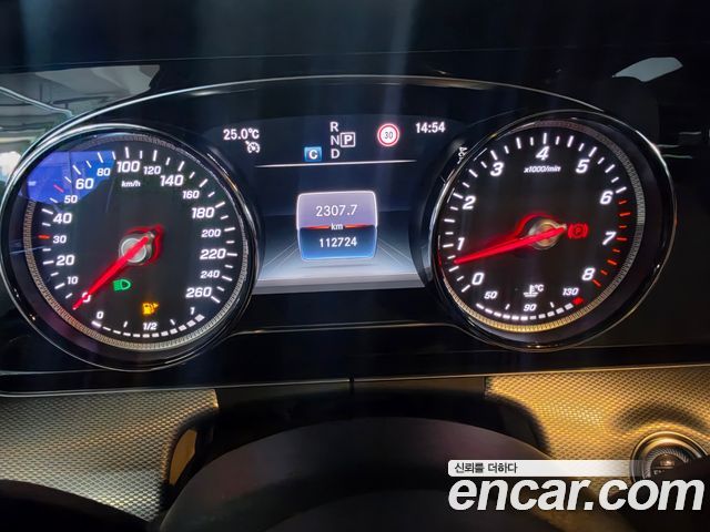 Mercedes-Benz E-Class 2019 — photo 11