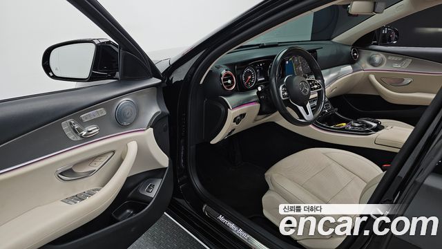 Mercedes-Benz E-Class 2019 — photo 17