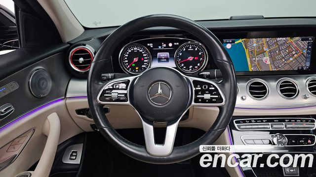 Mercedes-Benz E-Class 2019 — photo 19