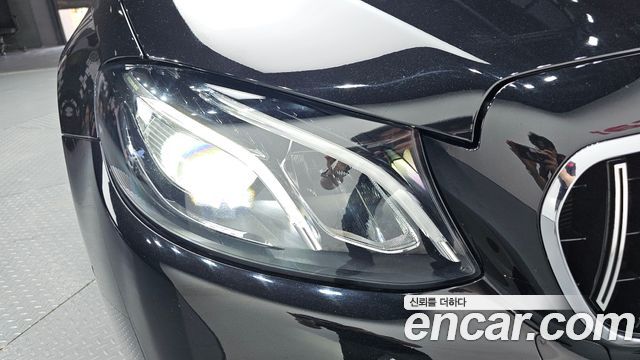 Mercedes-Benz E-Class 2019 — photo 8