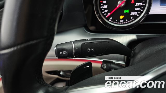 Mercedes-Benz E-Class 2019 — photo 29