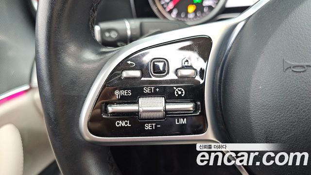 Mercedes-Benz E-Class 2019 — photo 32